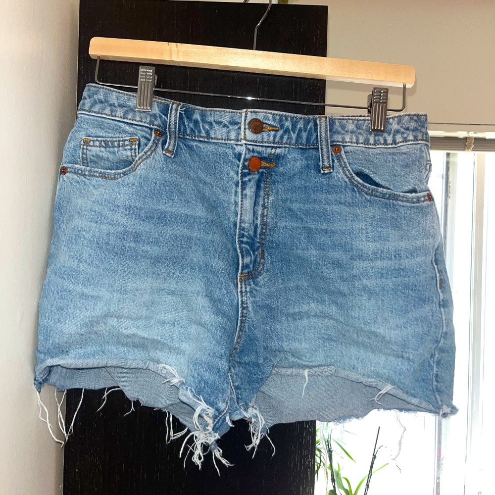 LIKE NEW | Universal Thread Women's High-Rise Denim Shorts